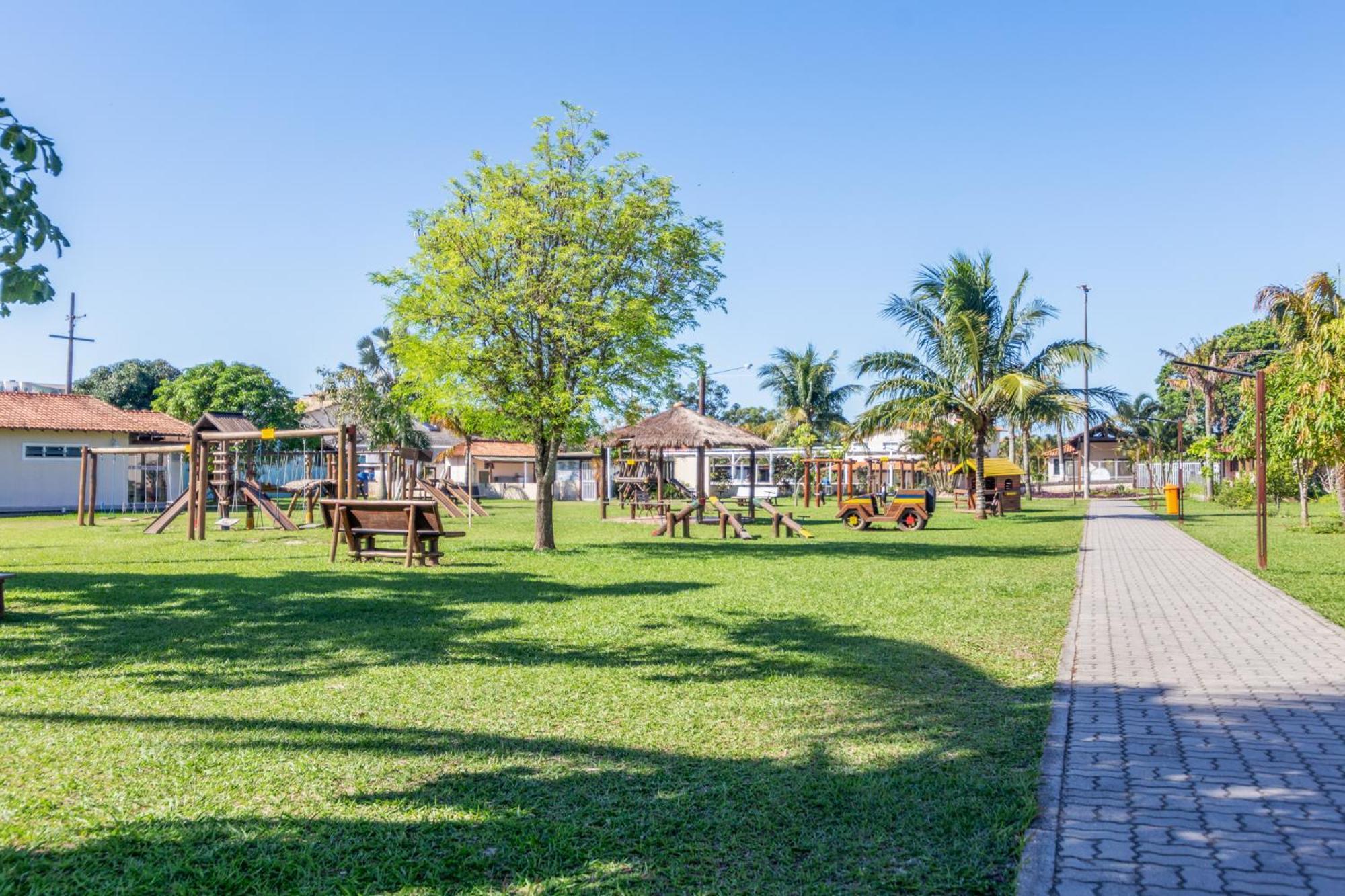 Refugio Tropical Casa De Praia Com Piscina Aquecida E 4 Suites E Garagem 3 Carros, 800 Mtrs Da Praia Internet 700 Mbps, Condominio Privado Com Pista De Skate , Quadra De Futevolei , Campos E Quadras De Futebol! Кабо Фрио Екстериор снимка